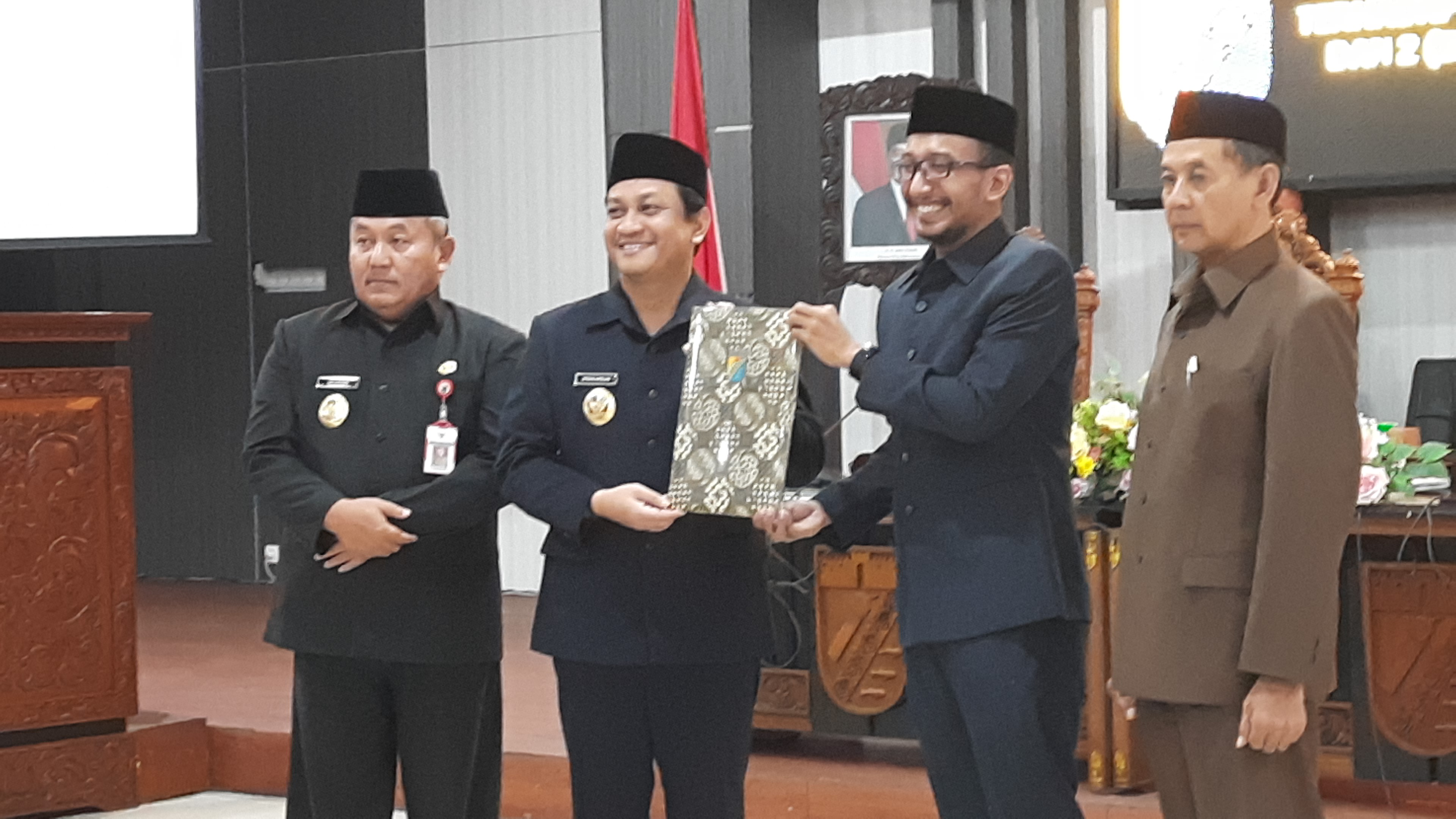 Raperda SLRT Diparipurnakan, Wali Kota: Pengurangan Beban Fakir Miskin Perlu Langkah Terpadu
